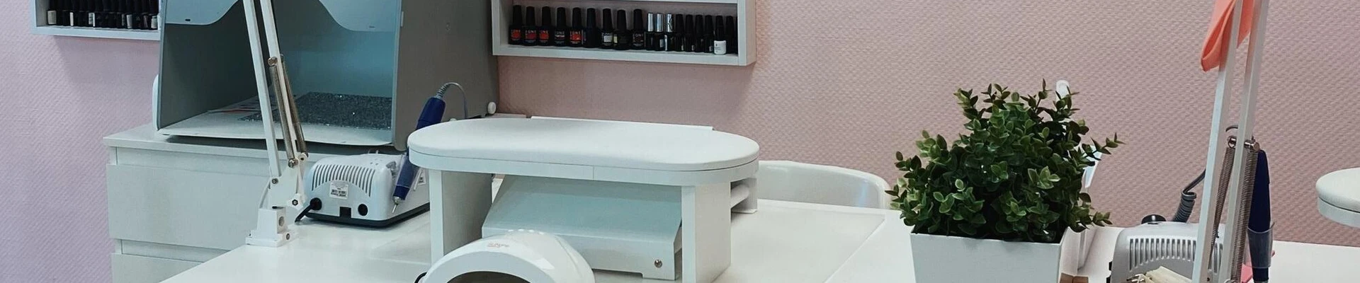Amore nails
