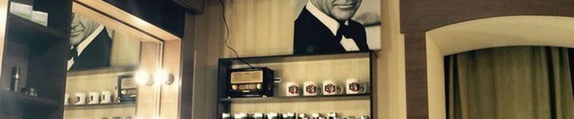 Mr.Bond в Ялте Россия, Республика Крым, Ялта, улица Гоголя, 22