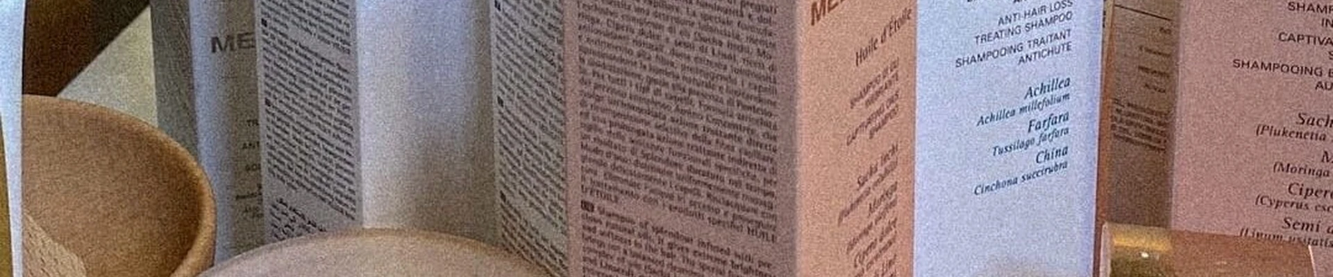 Апрель в Гатчине Ленинградская область, Гатчина, Хохлова, 8, 1 этаж; вход в арку