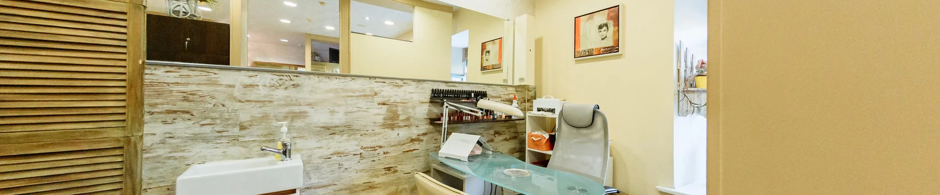 Александра в Пскове Россия, Псков, Октябрьский проспект, 22, 1 этаж