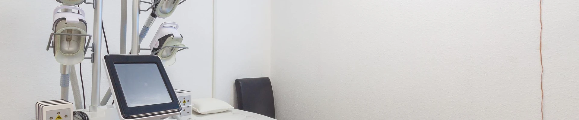 Cosmo Beauty Criomedical Clinic в Екатеринбурге Свердловская область, Екатеринбург, улица Кировградская, 12, 20 кабинет; 2 этаж