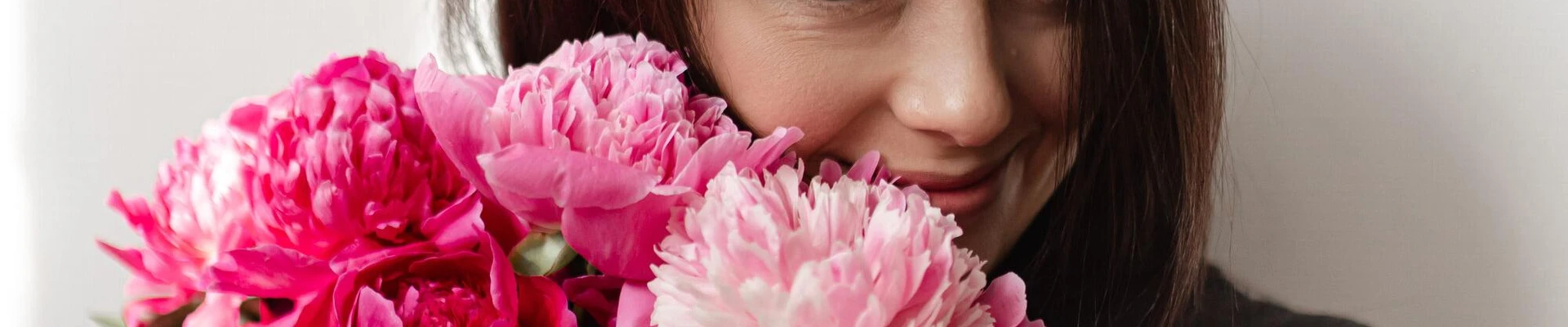 Пион в Новый уренге Ямало-Ненецкий автономный округ, Новый Уренгой, Железнодорожная, 6а, вход со стороны дороги