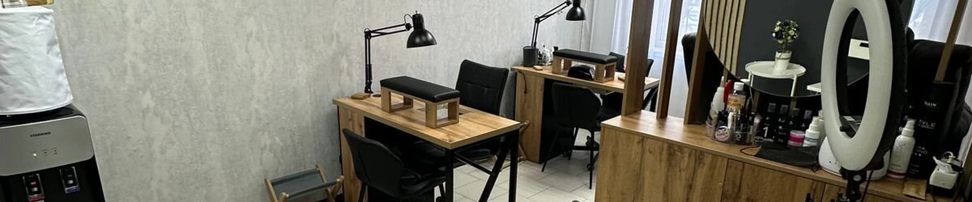 Лакки в Самаре Россия, Самара, проспект Кирова, 208, 1 этаж