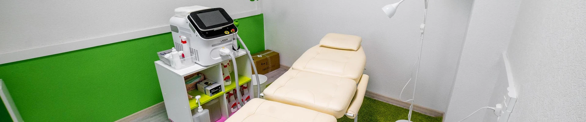 Laser Love в Сургуте Россия, Ханты-Мансийский автономный округ, Сургут, улица 30 лет Победы, 27, 213 офис; 2 этаж