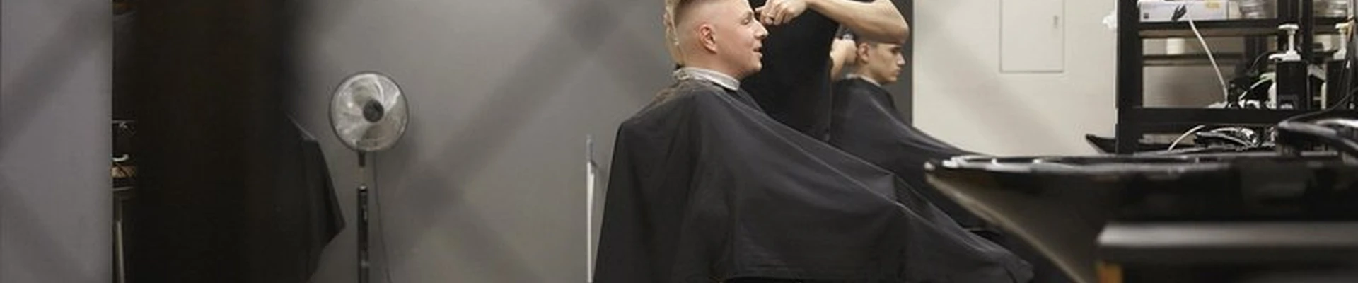 Barber Jonny в Санкт-петербурге Туристская улица, 28 к1