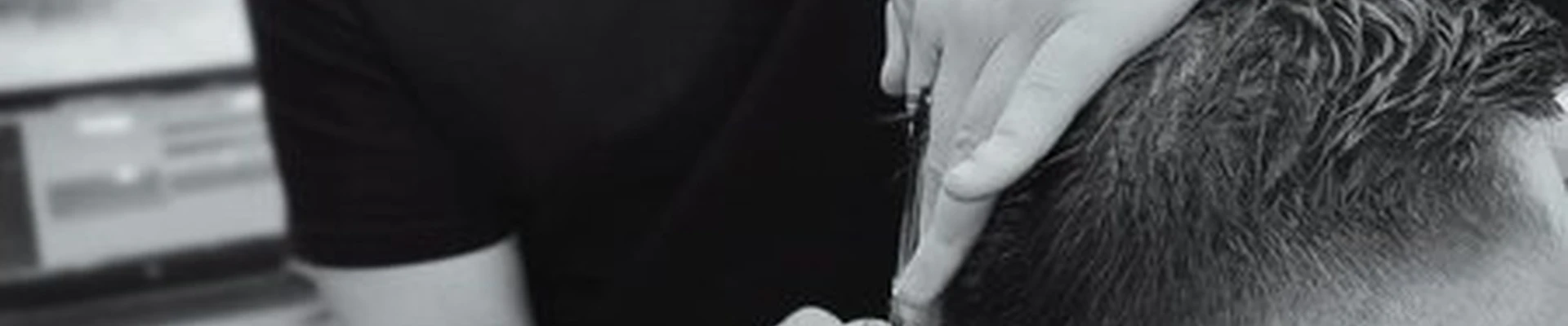 BOSS в Тюмени улица Мельникайте, 129