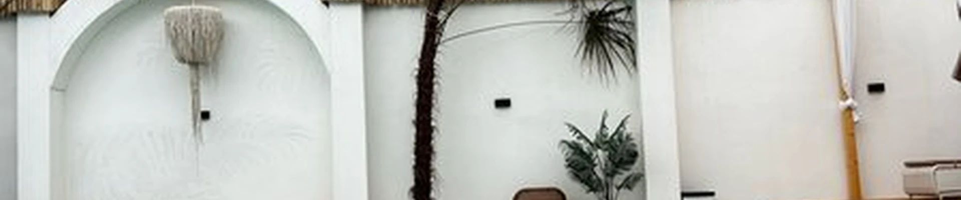 Sun tan spa