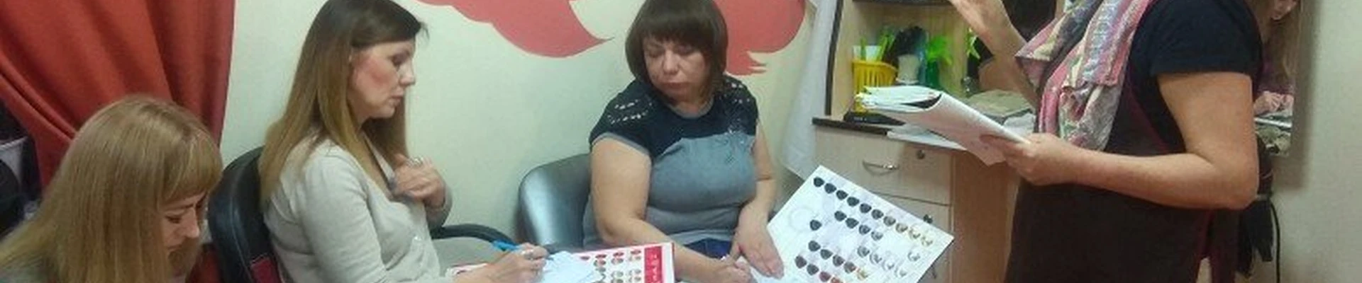 Маркиза в Великий новгороде Великий Новгород, Морозовская, 6, Вход со стороны частного сектора, цокольный этаж!