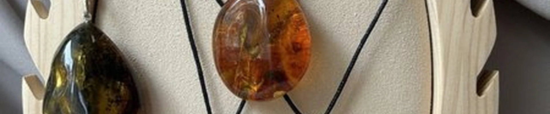 Янтарная палитра в Зеленоградске улица Володарского, 24в