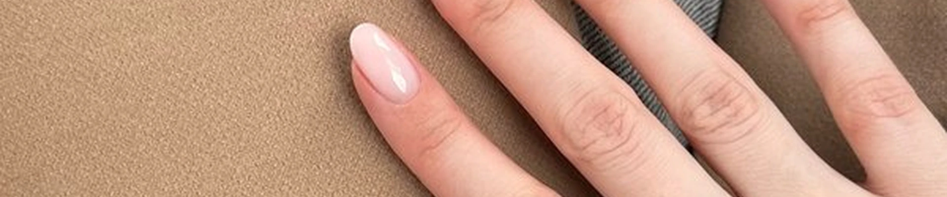 Anny. pronails