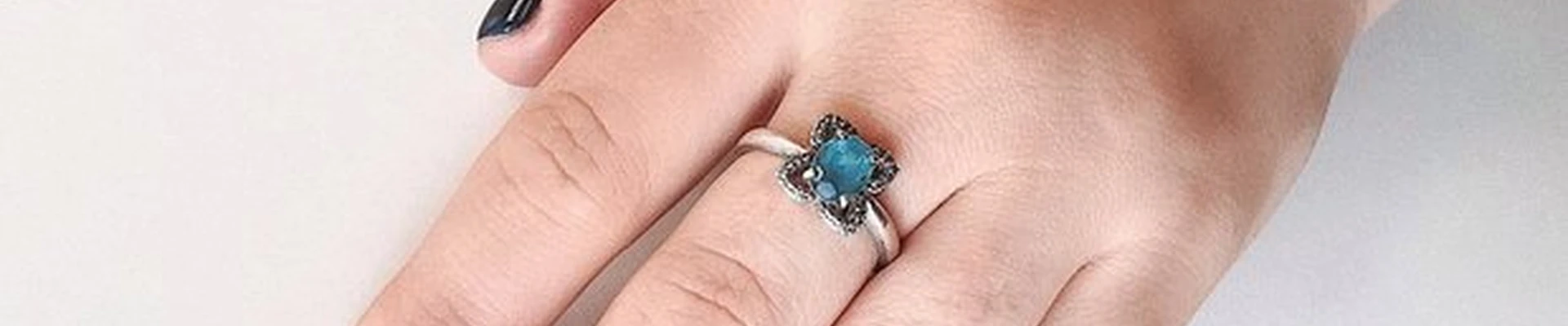 Брусника в Мурманске улица Володарского, 13