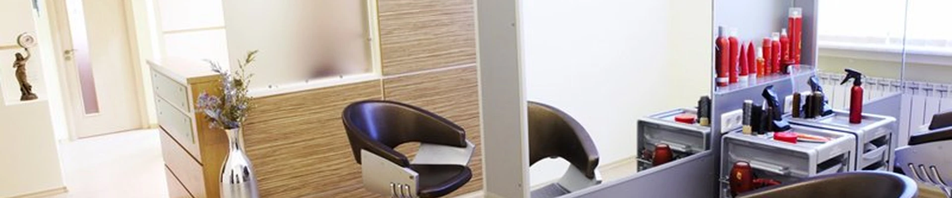 Парикмахерская на бульваре Трудящихся, 35 к 3 в Колпино