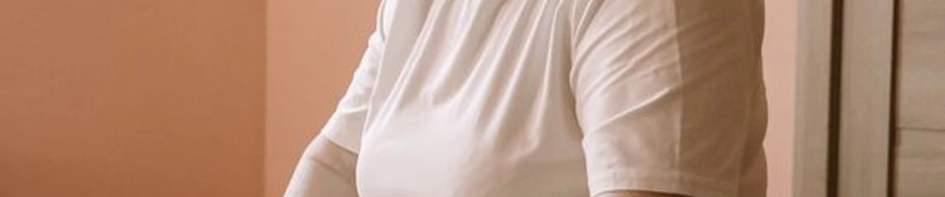 Кедр в Ноябрьске улица Владимира Высоцкого, 9