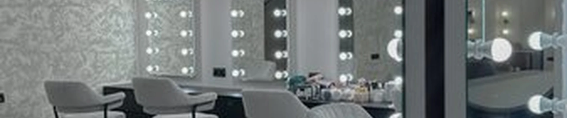 Twins Beauty House