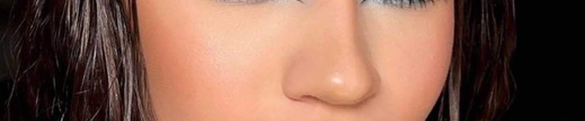 Bascktage brown and make up