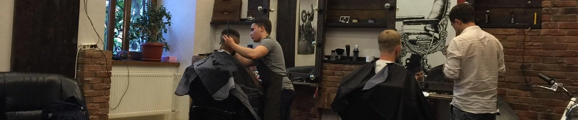 Гараж в Симферополе Россия, Республика Крым, Симферополь, улица Карла Маркса, 31