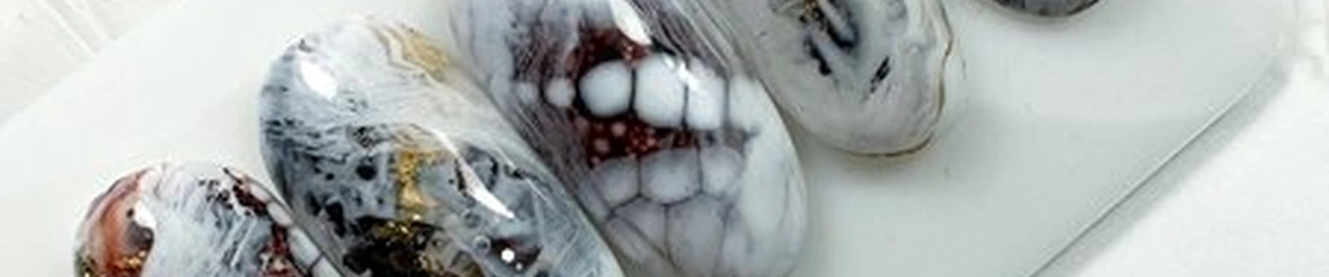 Tati_nails_one