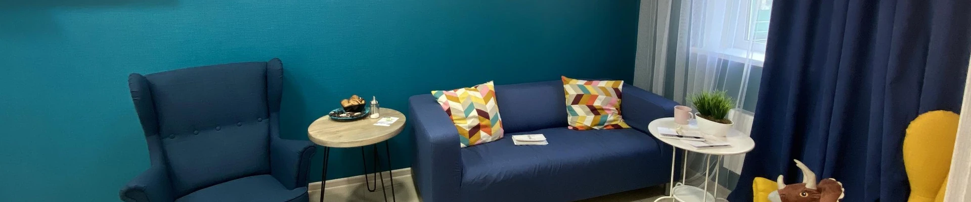 Рельсы-рельсы шпалы-шпалы в Абакане Республика Хакасия, Абакан, улица Кирова, 107 к1, 1 этаж; около СГК