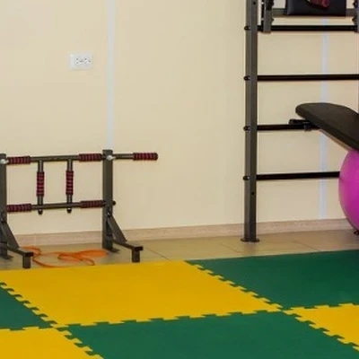 Нейрон, медицинский центр