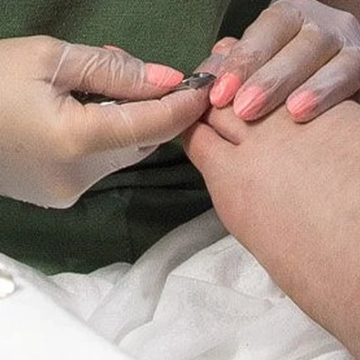 Nail party club