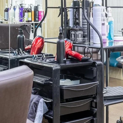 Парикмахерская на улице Забалуева, 53