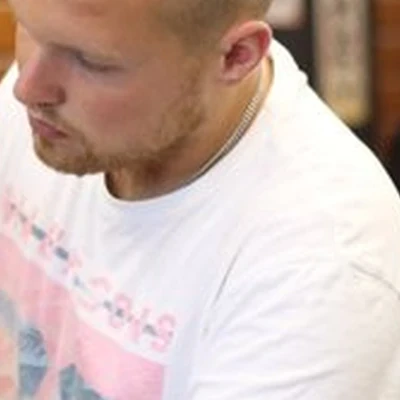 KingsMan Barbershop в Кудровом Венская, 4 к1