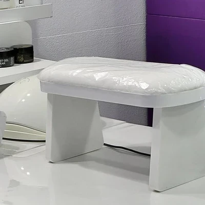 Кабинет маникюра, педикюра и шугаринга