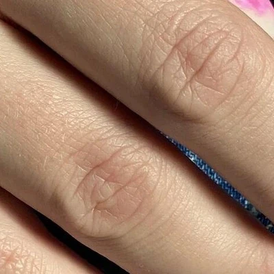 Burdahina_nails