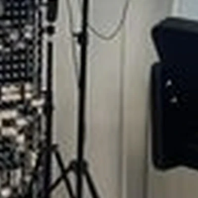 El studio в Нижневартовске Нововартовская улица, 5