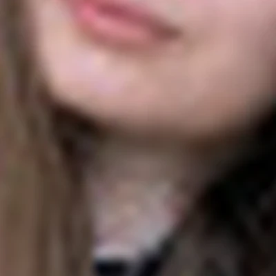 Джулия Хузина