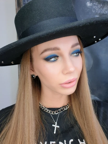 &
