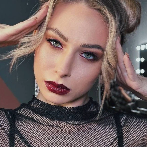 &