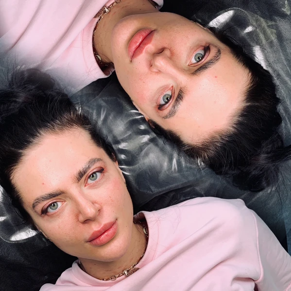 &