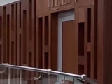 &