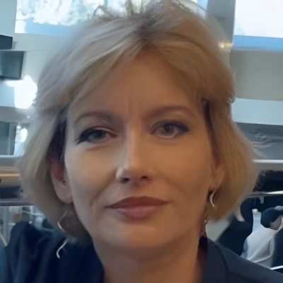 Наталья Попова