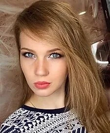 Анна Николаева