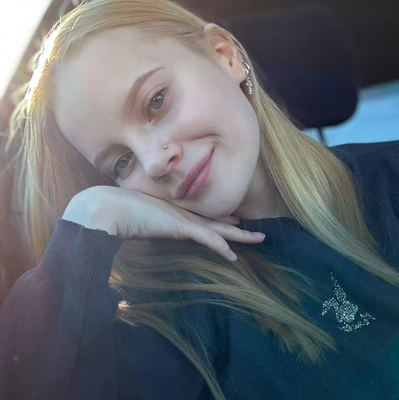 София Маникюр