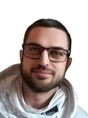 Рустам Озеров