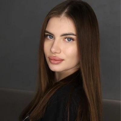 Полина