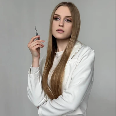 Полина