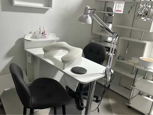 Стол Маникюра -1