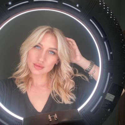 Жесткова Наташа