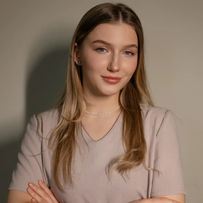 Полина