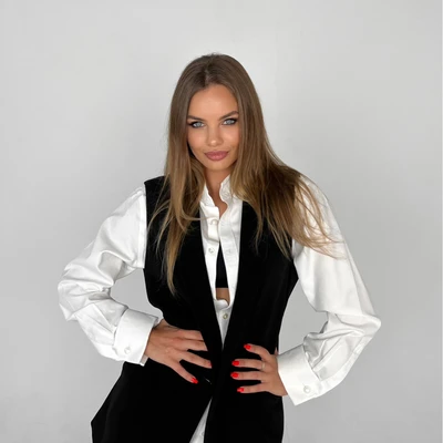 Полина