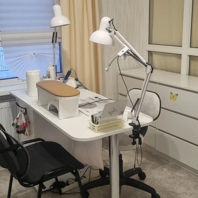 Место для маникюра