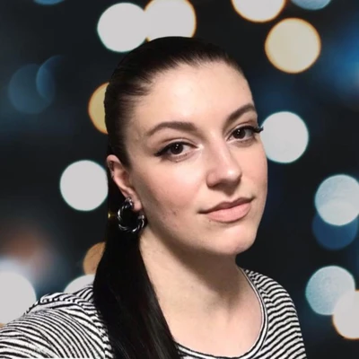 Землякова Марина