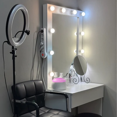 Фото Место бровиста визажиста