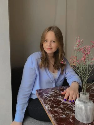 Анна Тихонова
