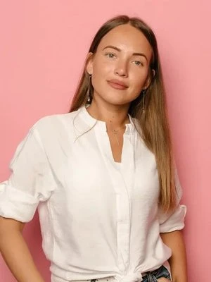 Елена Романова