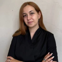Ч. Юлия